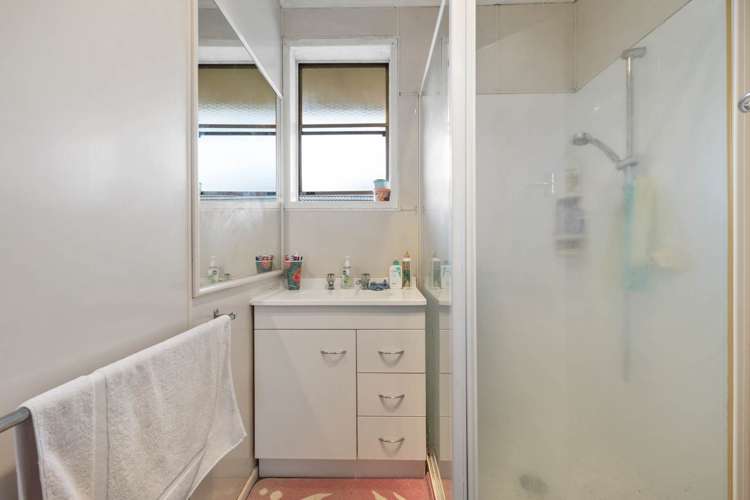 8 Stainton Place Otara_14