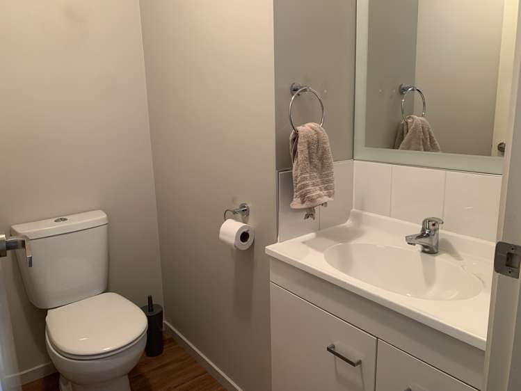 3 Somerset Grove Allenton_13