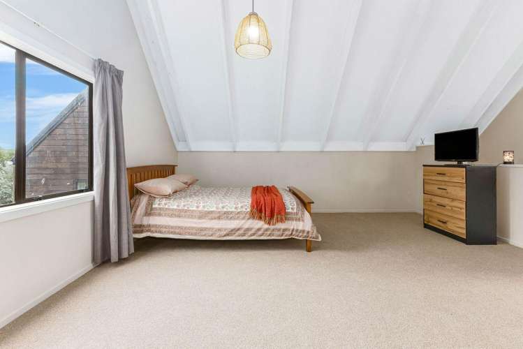  18 Langwell Place Papakōwhai_12