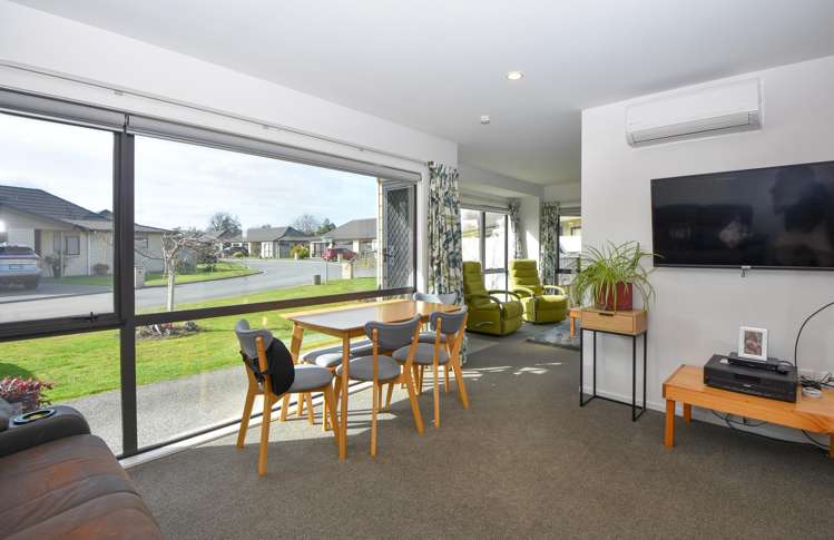 37 Ashmore Park Road Carterton_7