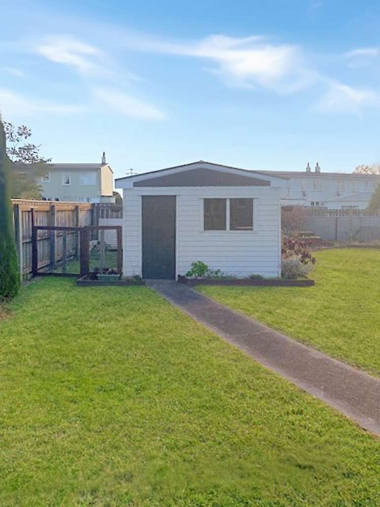 23 Holland Crescent Bulls_15