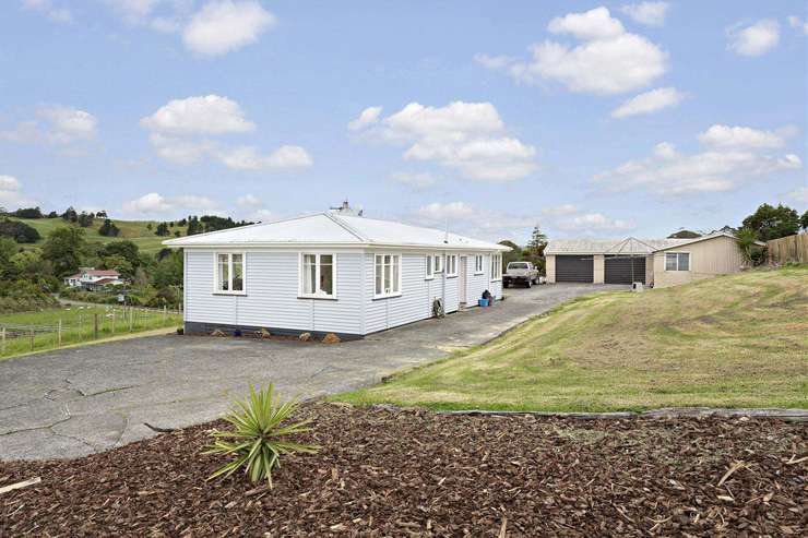 This one-bedroom apartment at 1F/16 Market Place, in Auckland Central, goes to auction on December 14. Photo / Supplied