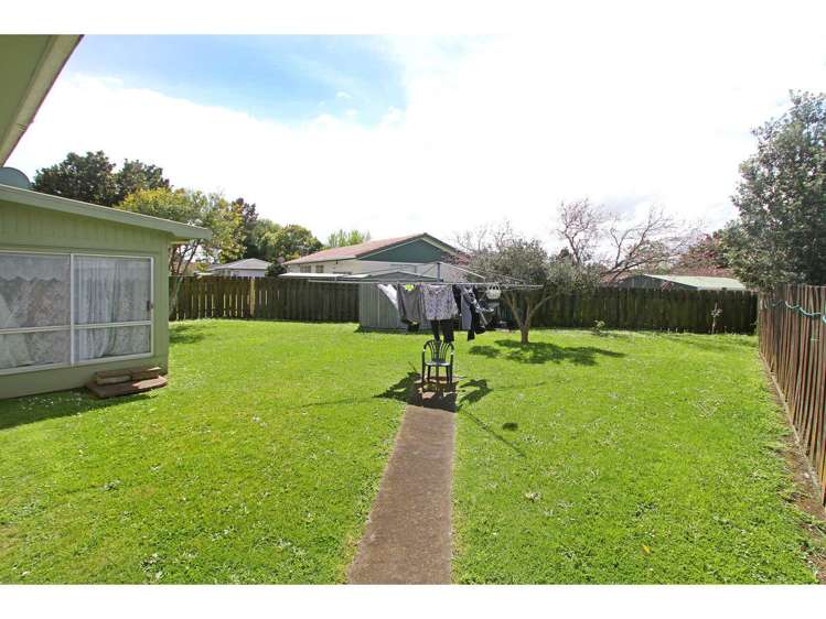 40 Yearsley Place Manurewa_16