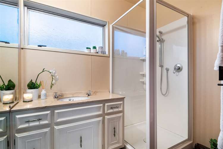 69 Martin Avenue Mount Albert_18