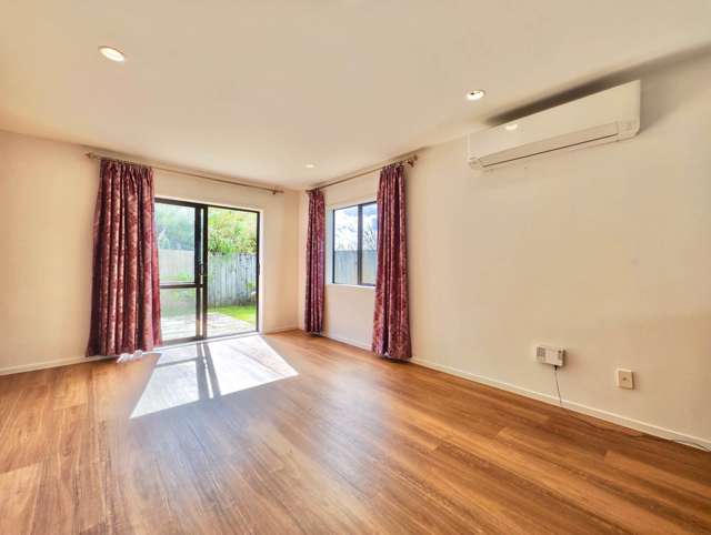 16/36 West Coast Road Glen Eden_2