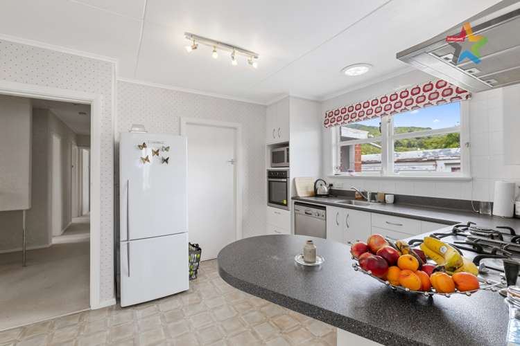 8 Reading Street Wainuiomata_7