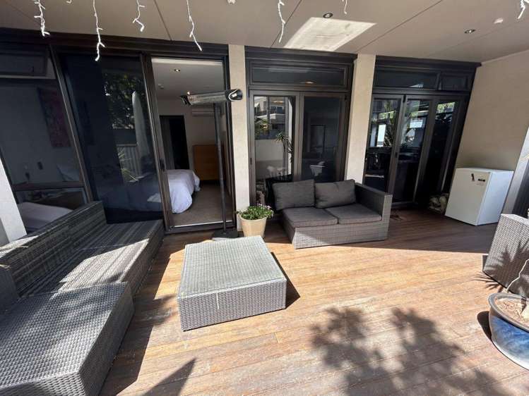 8/48 Marine Parade 11229_7