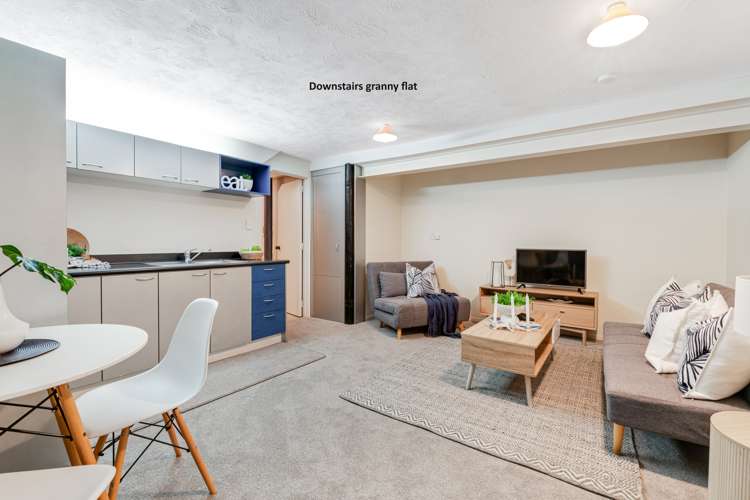 15 Higham Ferrers Place Red Beach_19