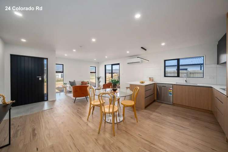 24 & 26 Colorado Road Totara Park_7