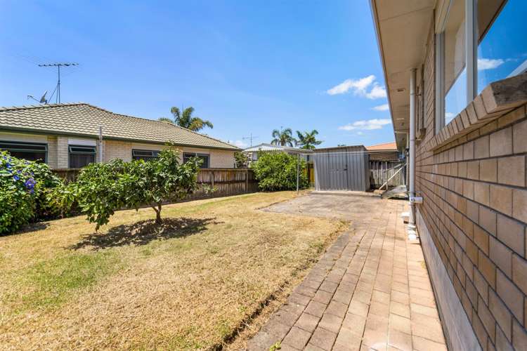 1/40 Red Beach Road Red Beach_9