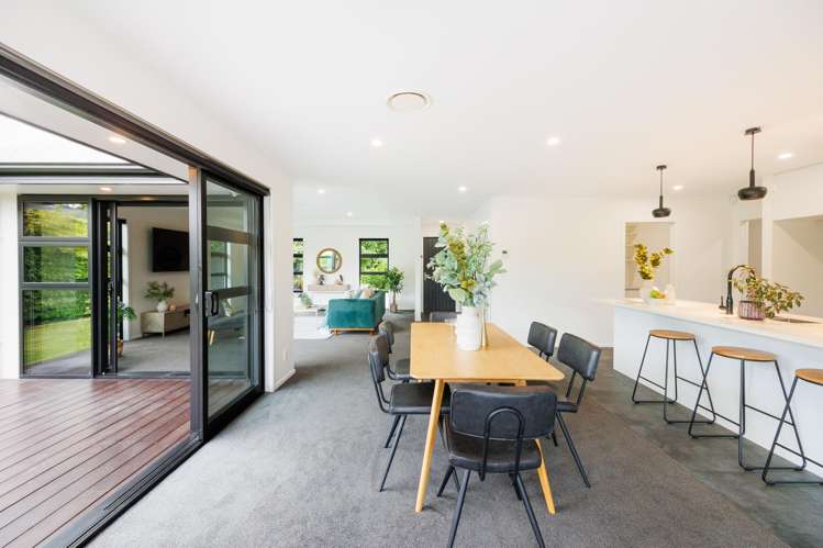 324A College Street West End_13