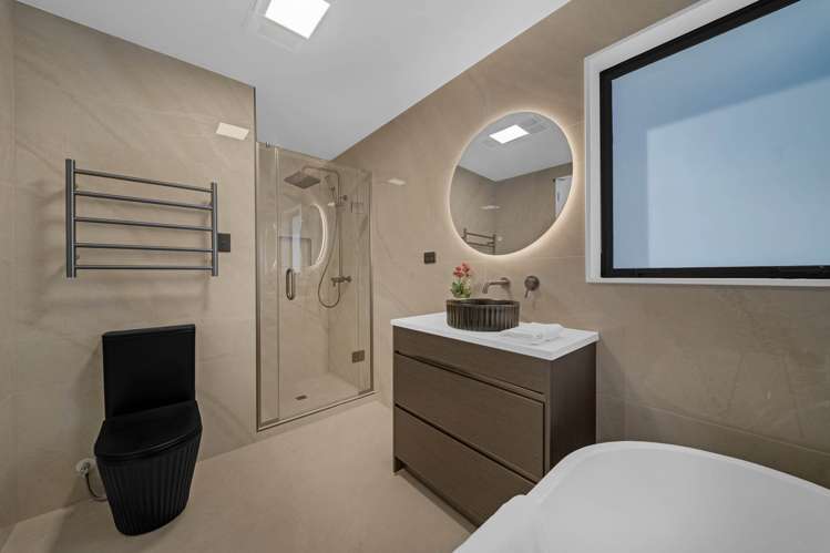 Lot 1 & 2/22 Falkirk Street Blockhouse Bay_21