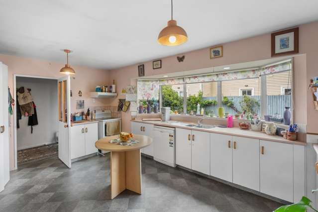 481 Worcester Street Linwood_3