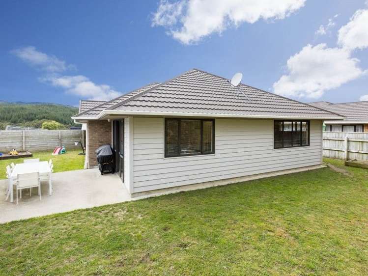 6 Mcewen Crescent Riverstone Terraces_16