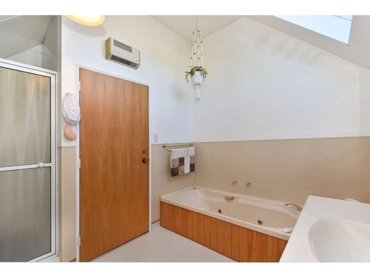 197 The Ridgeway Stoke_21