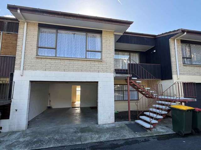 4 Bedroom Unit in Pakuranga
