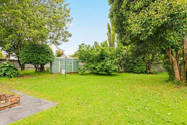 110 McLeod Road Te Atatu South_4