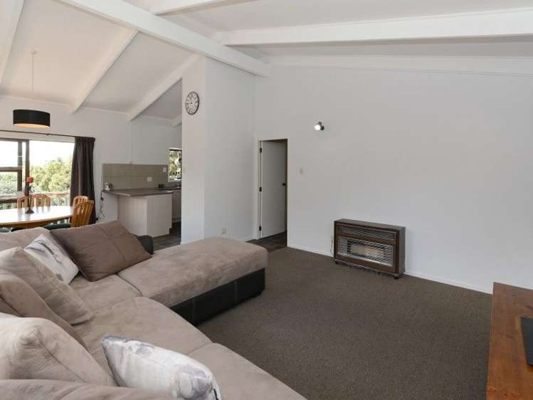 9 Baverstock Road Nawton_11