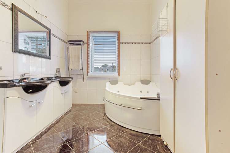 6 Wellesley Road Mangere Bridge_12