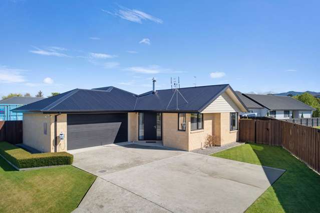 Sunny, Modern & Ready to Enjoy