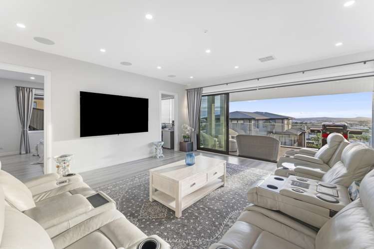 13 Michael Richard Place_3