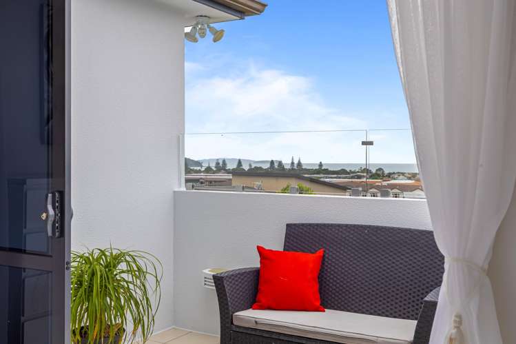 49 The Ritz Orewa_18