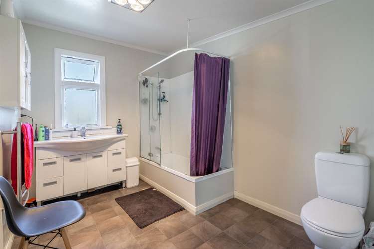 12 Avenal Street Avenal_9