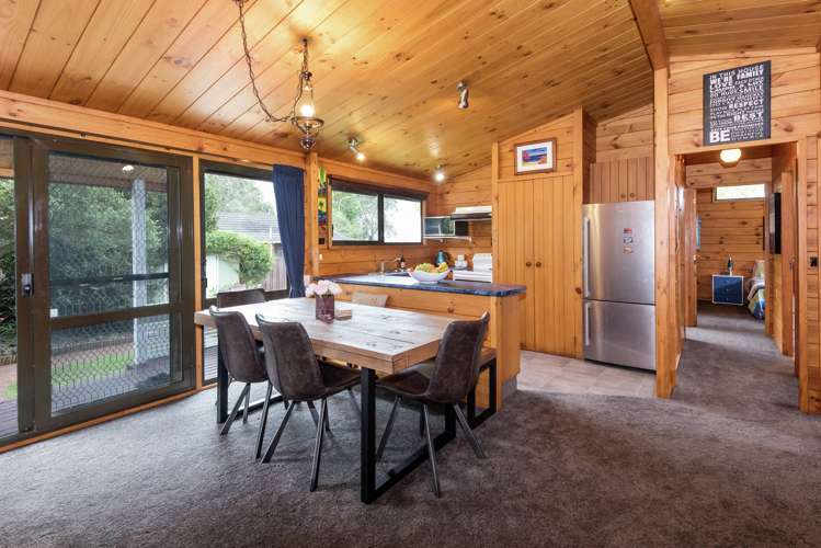 35 Botany Road Botany Downs_5