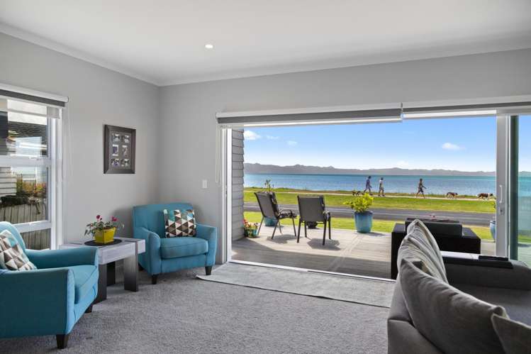 877 East Coast Rd Kaiaua_3