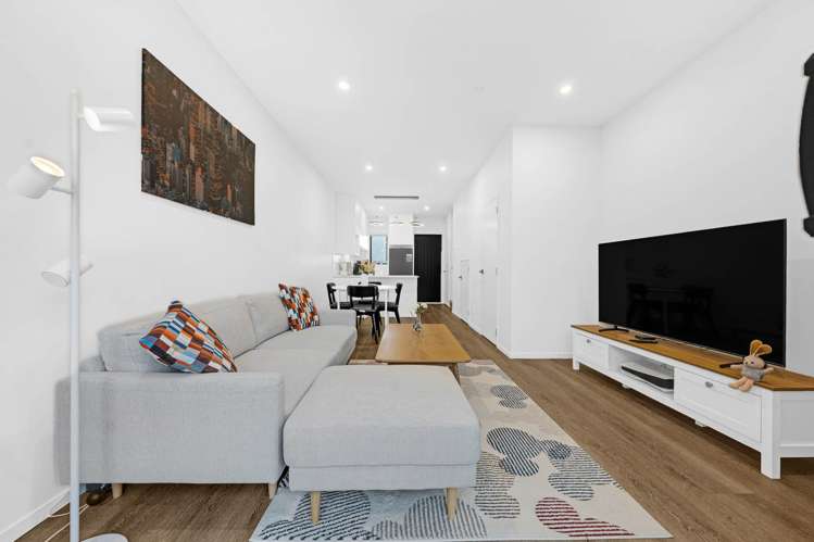 3 Kiato Lane Flat Bush_8