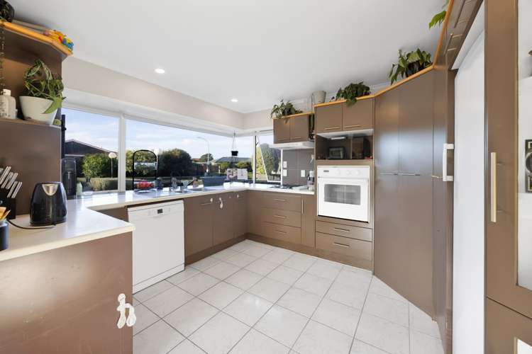 283 Glover Road Hawera_5