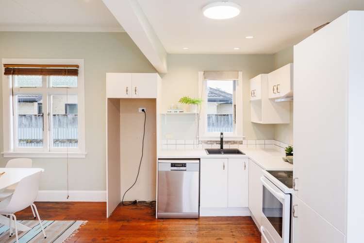 223 College Street West End_10