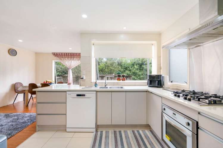 2/66 Buscomb Avenue Henderson_16