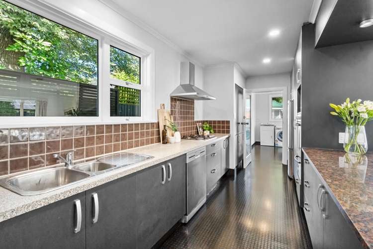 84 Corson Avenue Beckenham_10