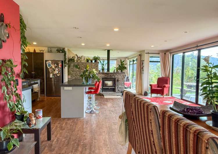 2328A Arthurs Road Franz Josef_7