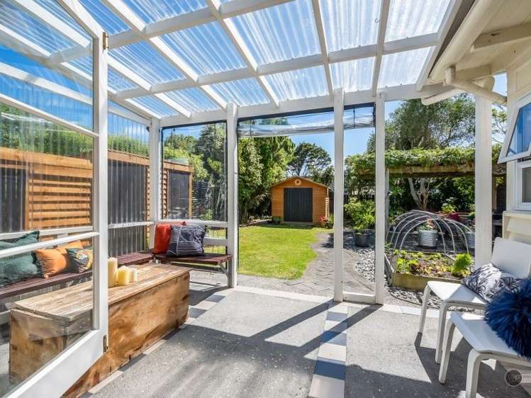 14 Bristol Square Central Hutt_11