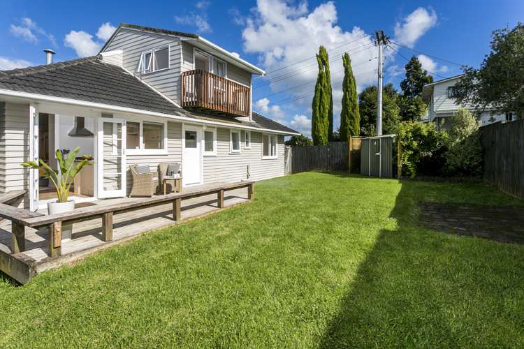 2/13 Manuka Road Bayview_1