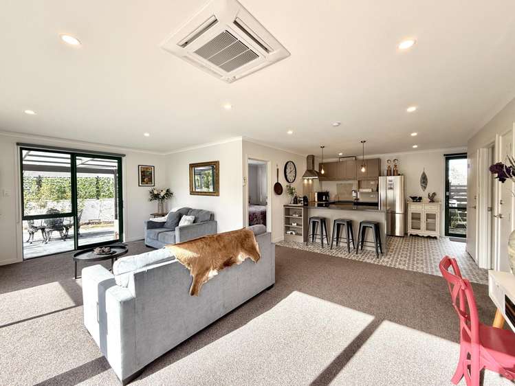 45 Edinburgh Crescent Waikiwi_16