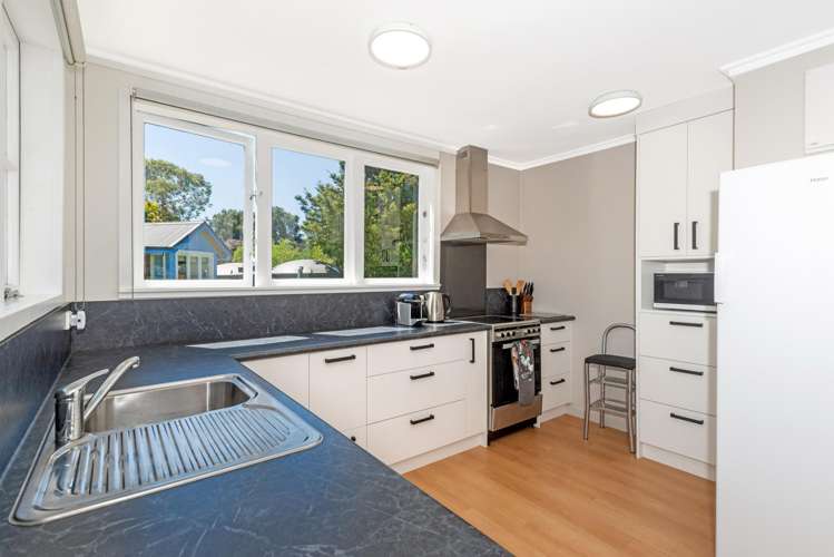 27 YMCA Road Māhia_7