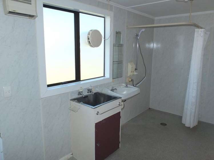 9 Huia Street Foxton Beach_13