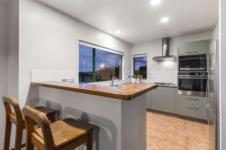 5 Baulcomb Parade Windsor Park_9