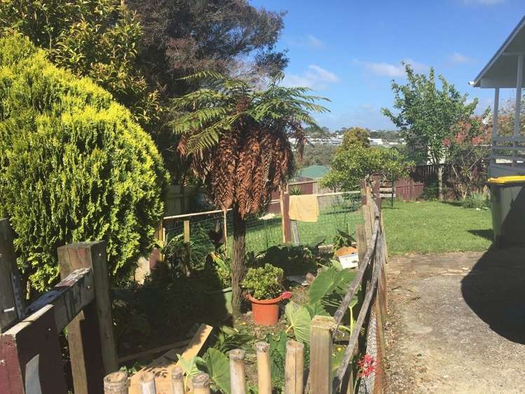 38 Lysander Crescent Beach Haven_8