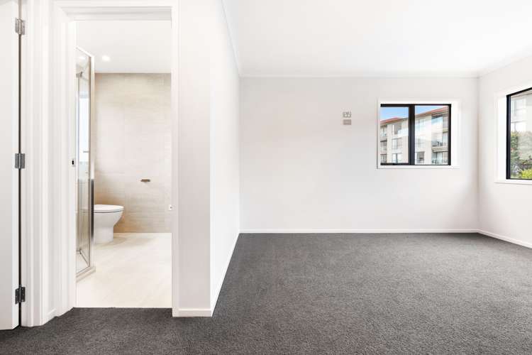 21 Couldrey Crescent Red Beach_20