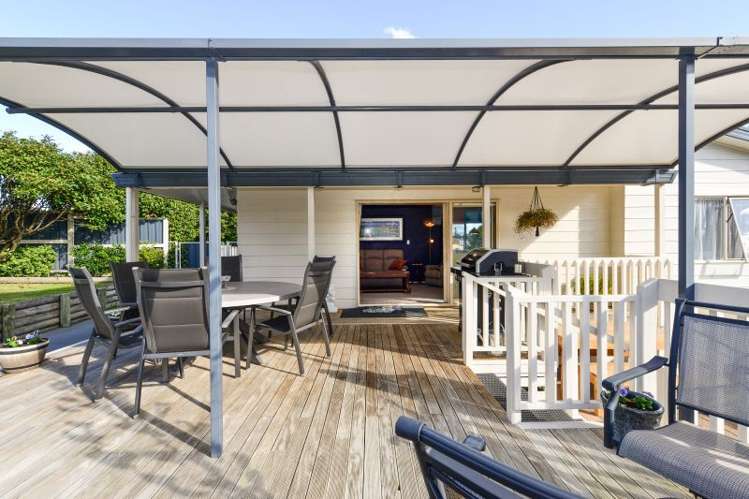 68 Dixon Road Glenview_17