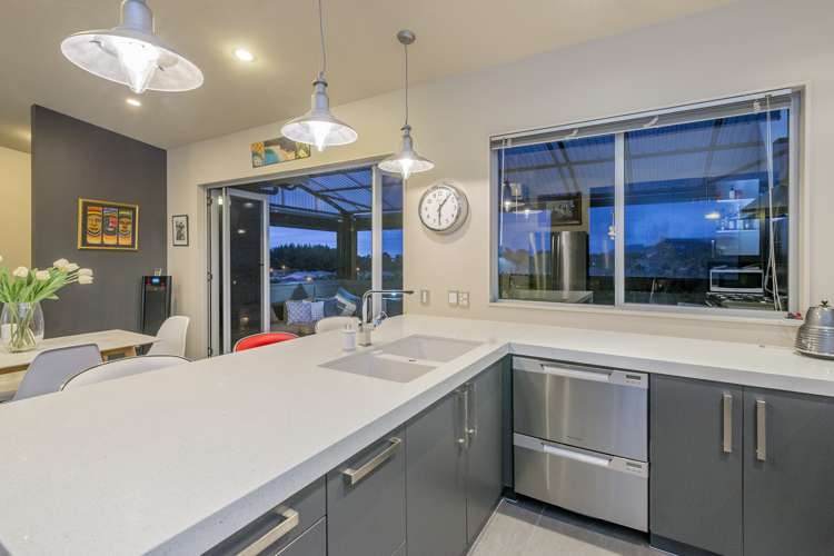 14 Charlotte Way Raumati South_7