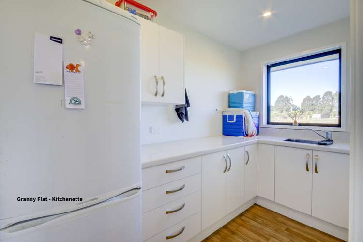 8 Northside Drive Waikuku_13