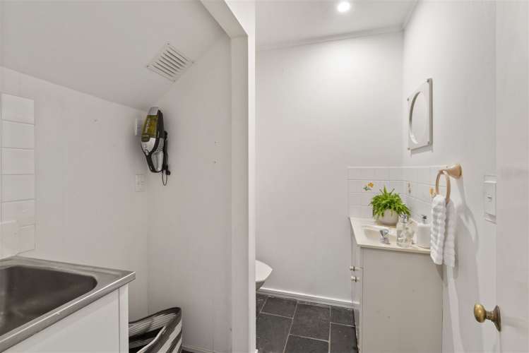 2/14 Aramoana Avenue Devonport_14