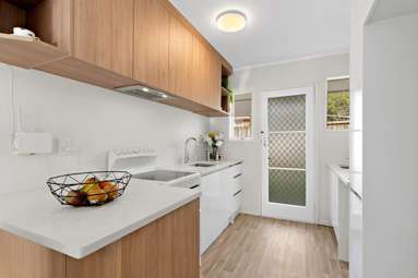 10/16 Inkerman Street_2