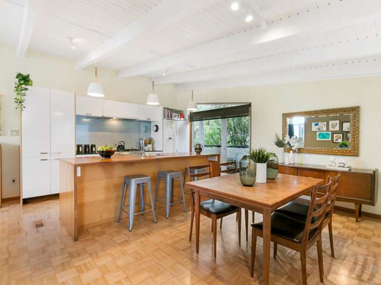 15 Broomhill Road Highbury_6