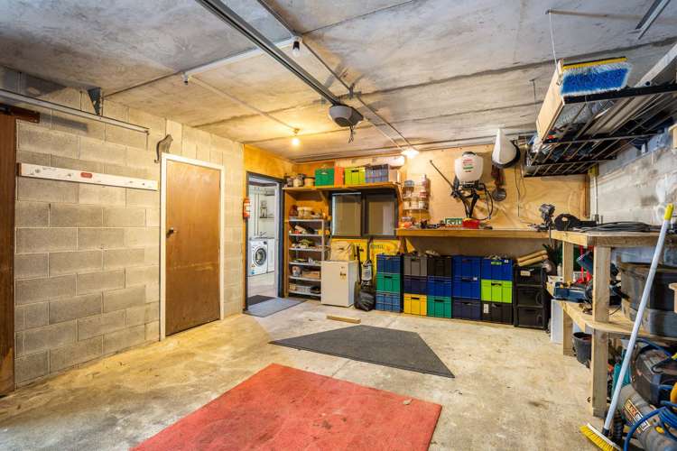 5f Bromley Place Westown_22